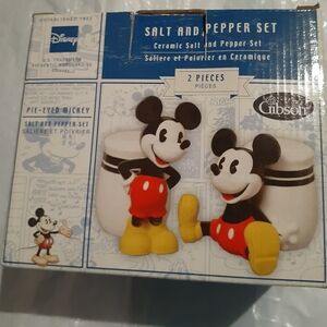 Mickey Mouse Salt and Pepper Set